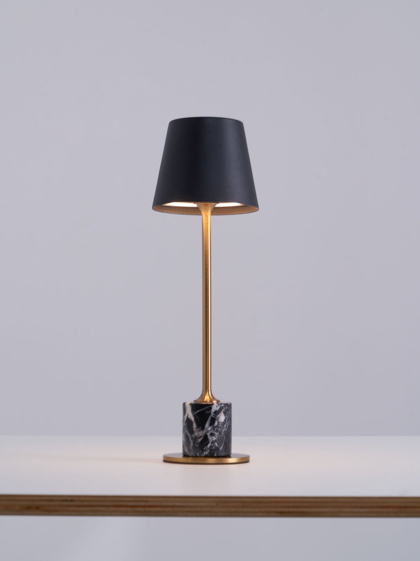 Lirio Mini Marble Table Lamp