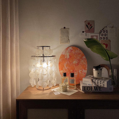 Round Shell Table Lamp