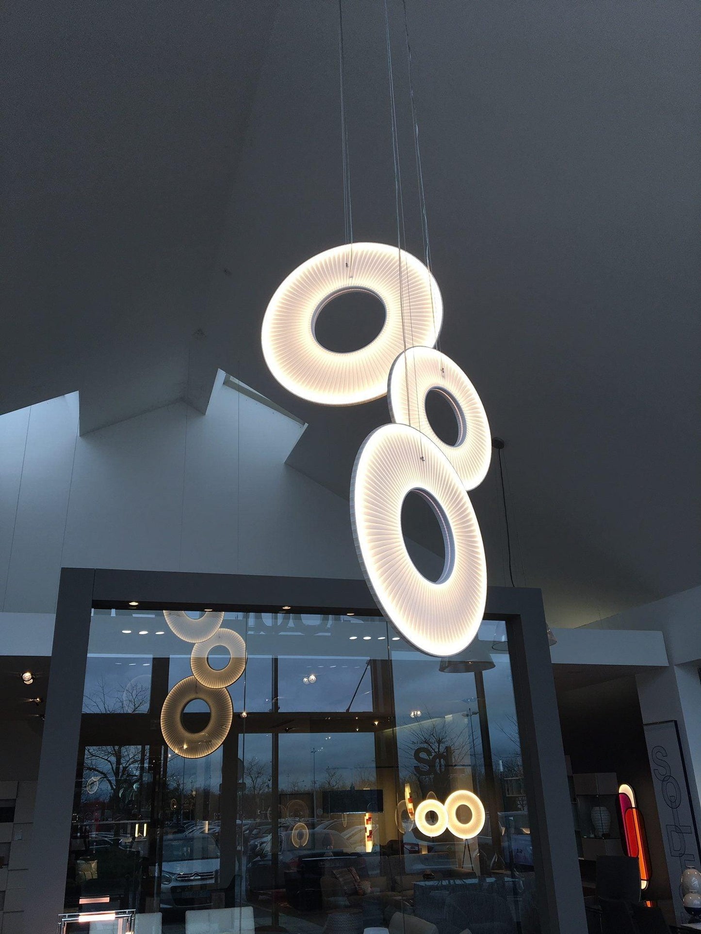 Iris Pendant Lamp