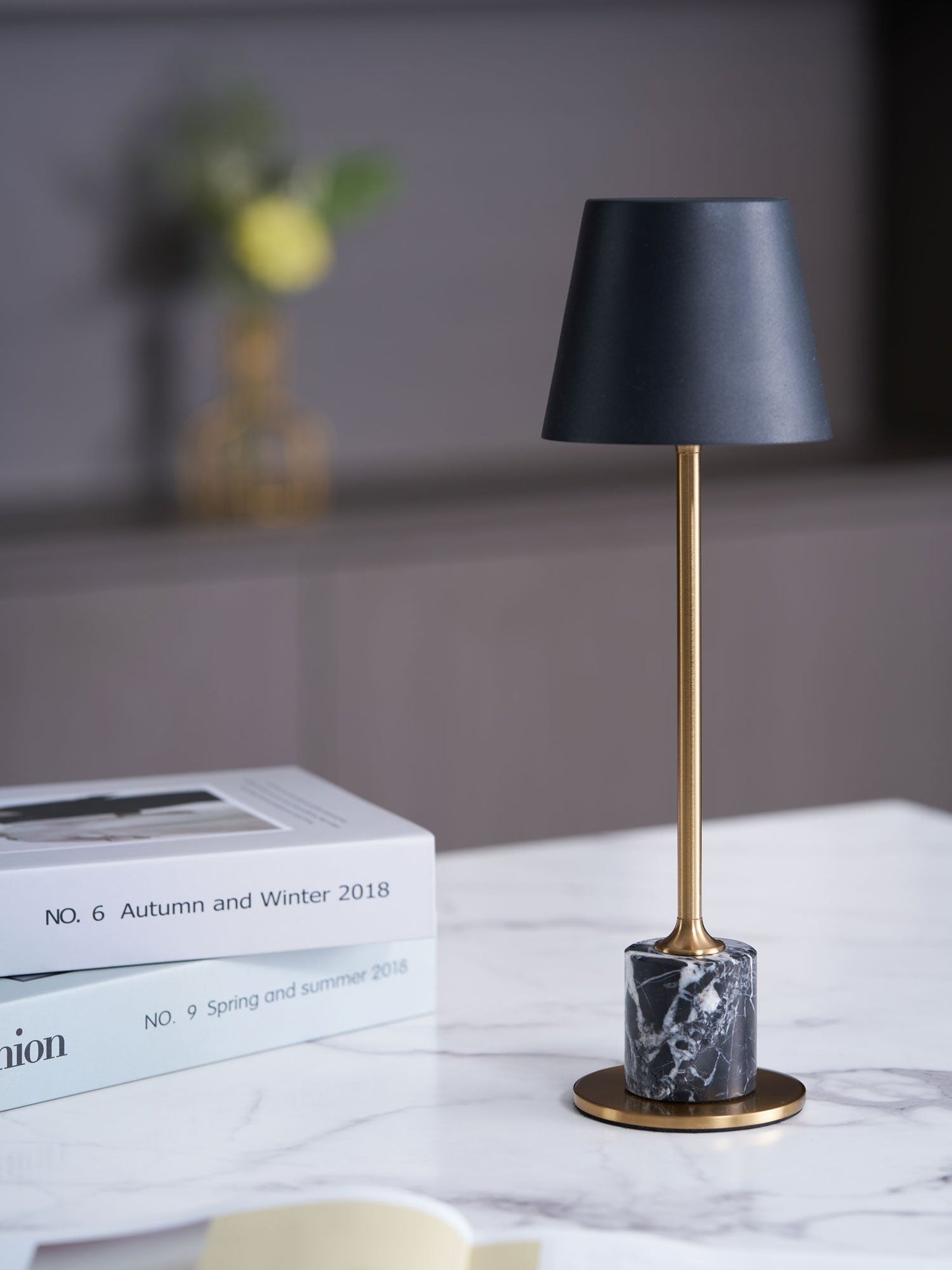 Lirio Mini Marble Table Lamp