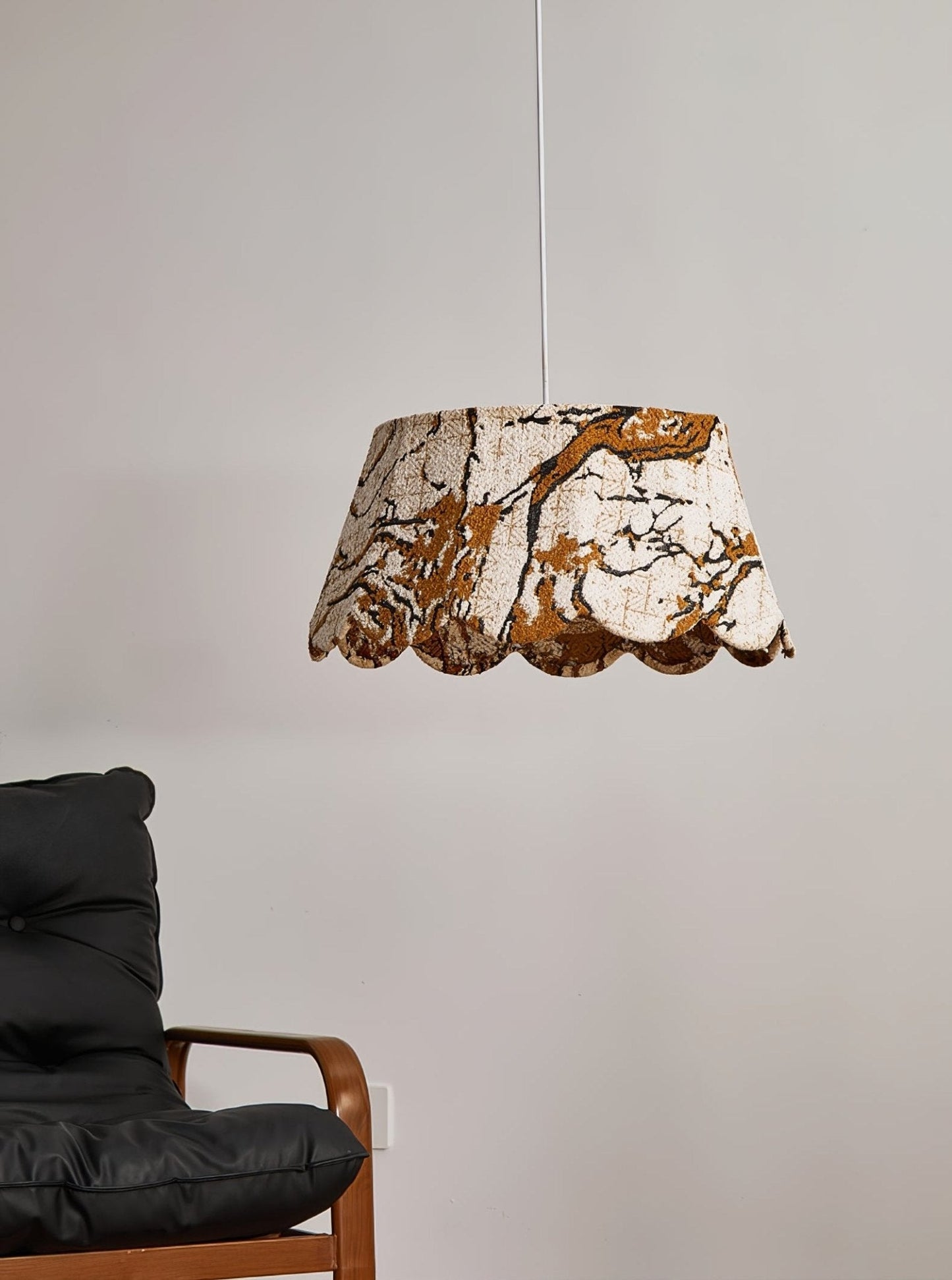 Marbre Scallop Pendant Light