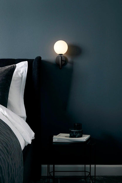 Nordica Wall Lamp