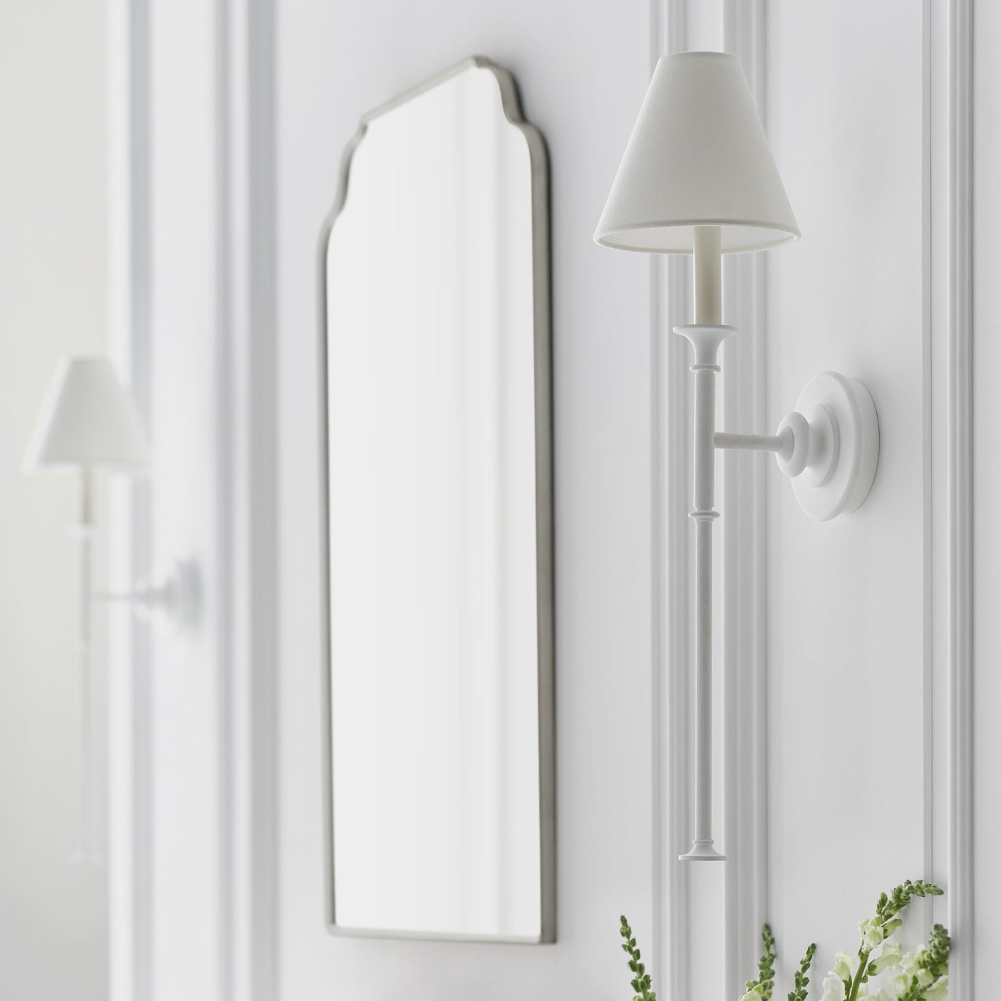 Brody Wall Lamp