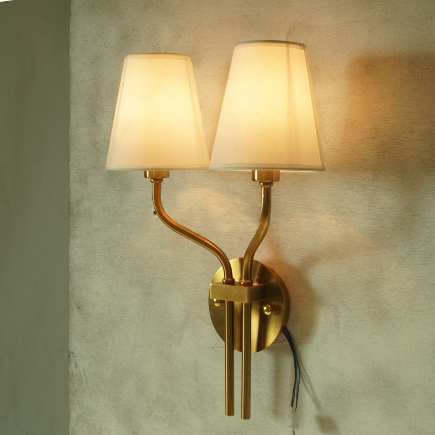 Safavieh Ezra Wall Lamp