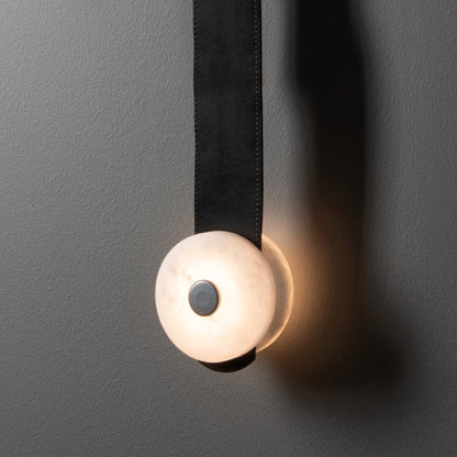 Snaps LED Floor-to-Ceiling Lamp