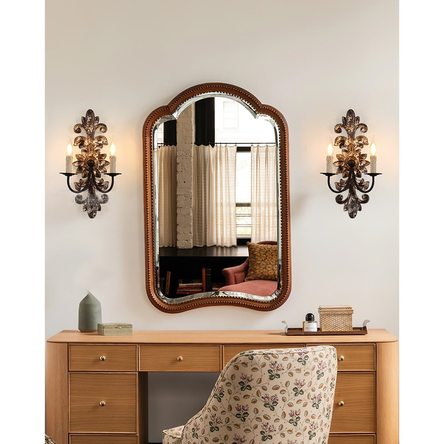 Trianon Glit Sconce