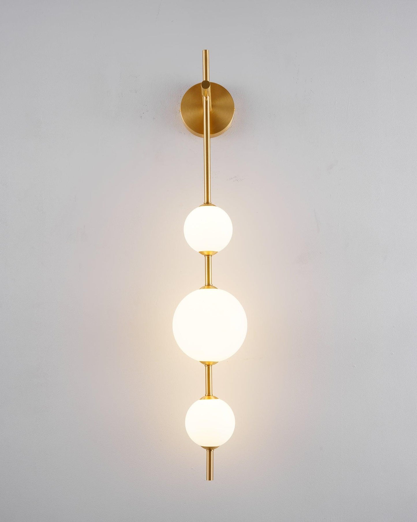 Vertical Globe Plug-in Wall Lamp